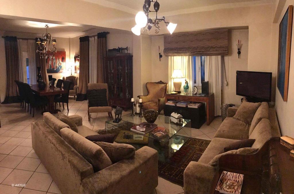 Art House Apartment Athens Luaran gambar